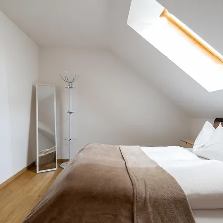 Apartment Farawayhomes #6 *