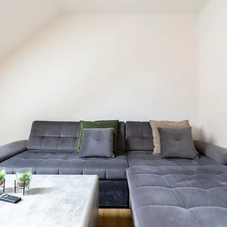 Farawayhomes #6 * Graz